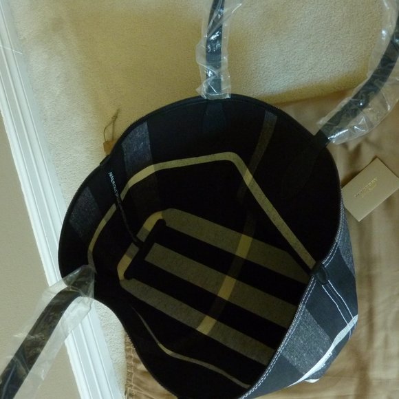 Burberry 'Doodle' Medium Canvas Check Pattern Tote - Picture 6 of 12